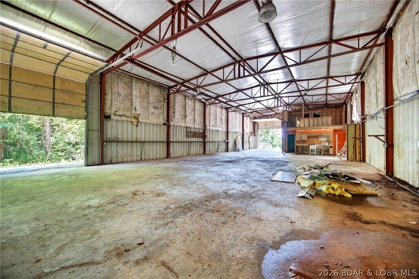 Endless potential awaits with this versatile 3,680-square-foot - photo 18