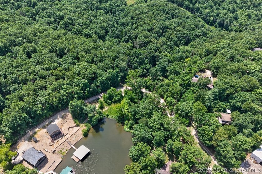 Endless potential awaits with this versatile 3,680-square-foot - photo 28
