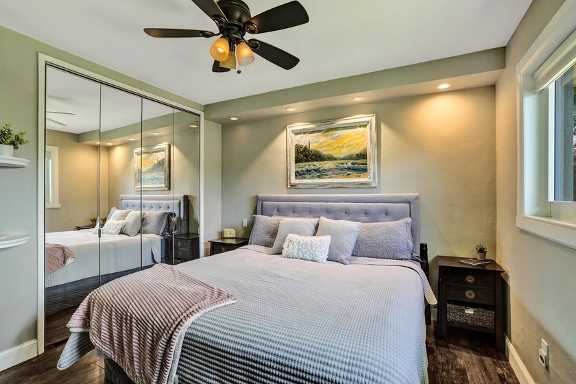 A Beautifully updated Coral Heights home offering 3 Bedrooms, 2 - photo 33