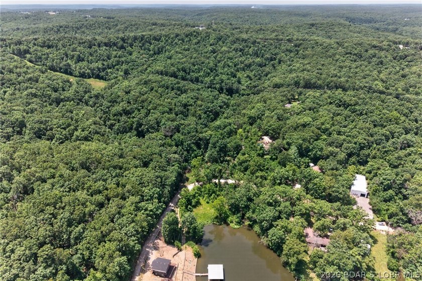 Endless potential awaits with this versatile 3,680-square-foot - photo 36
