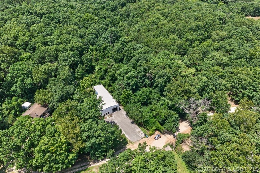Endless potential awaits with this versatile 3,680-square-foot - photo 42