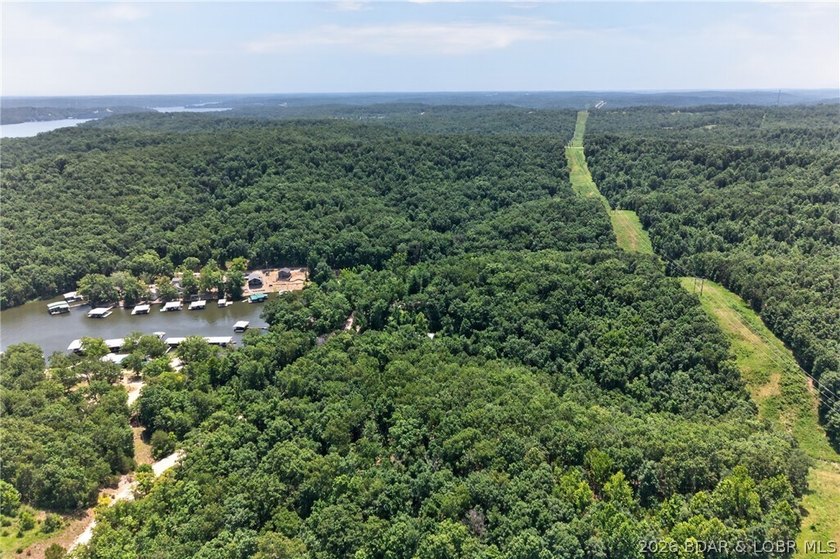 Endless potential awaits with this versatile 3,680-square-foot - photo 47