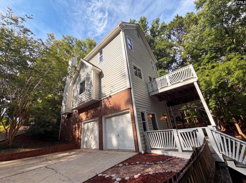 212 Conrad Cir is a two-story Columbia home with a functional - photo 37