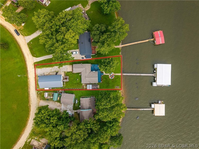 Hard-to-find one-level lakefront living at the 49-mile marker! - photo 13