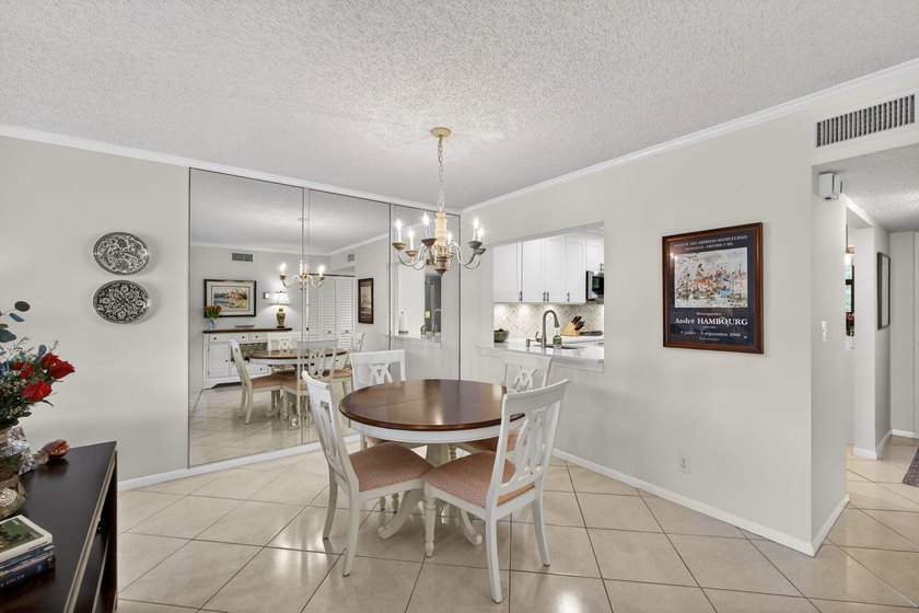 Beautifully updated 2-bedroom, 2-bath second-floor condo - photo 13
