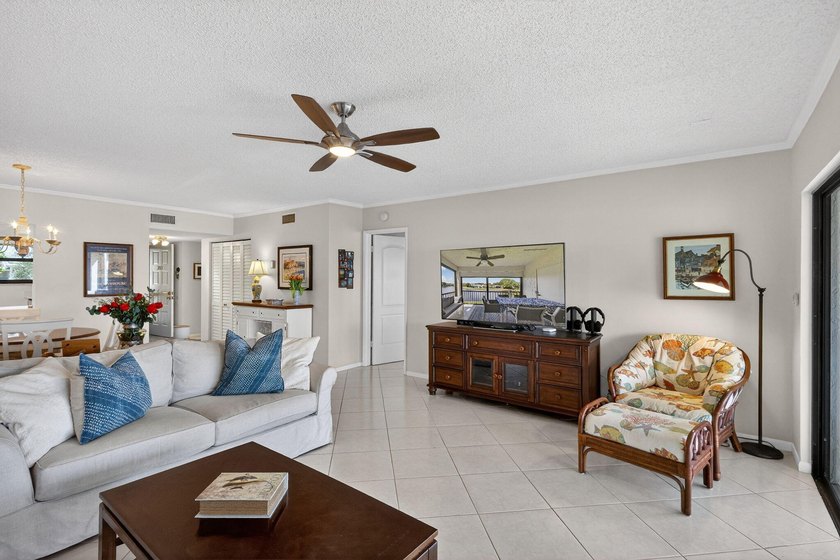 Beautifully updated 2-bedroom, 2-bath second-floor condo - photo 15