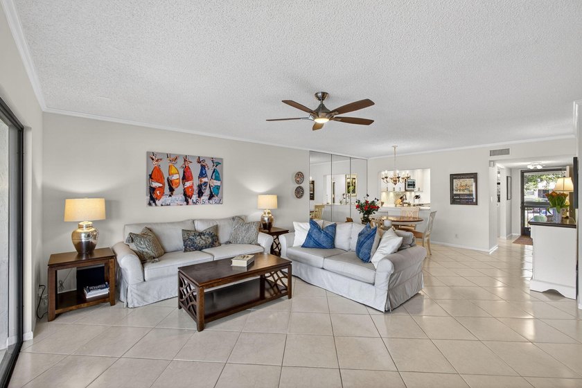 Beautifully updated 2-bedroom, 2-bath second-floor condo - photo 16