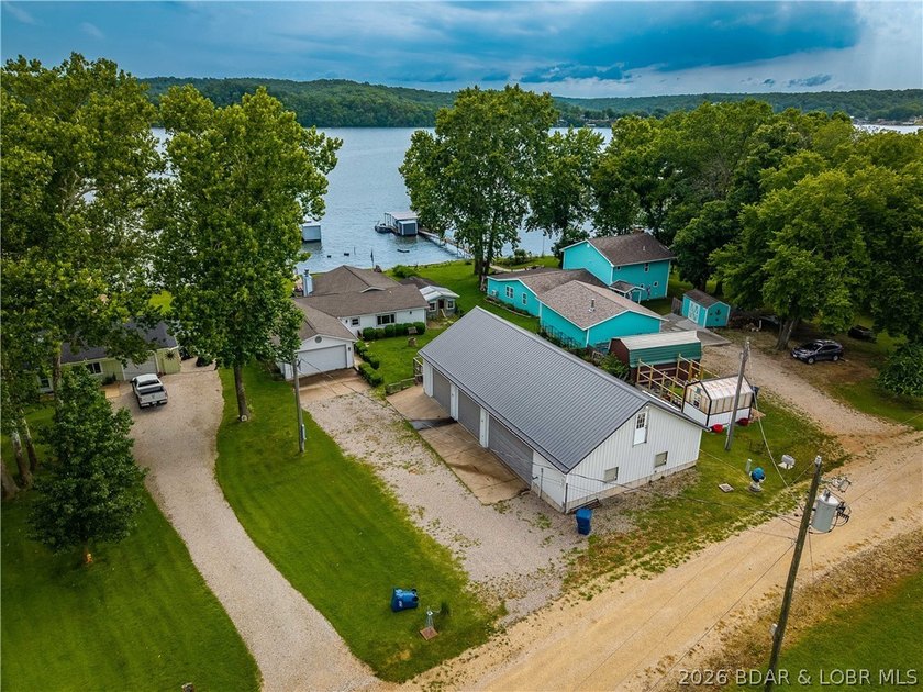 Hard-to-find one-level lakefront living at the 49-mile marker! - photo 20