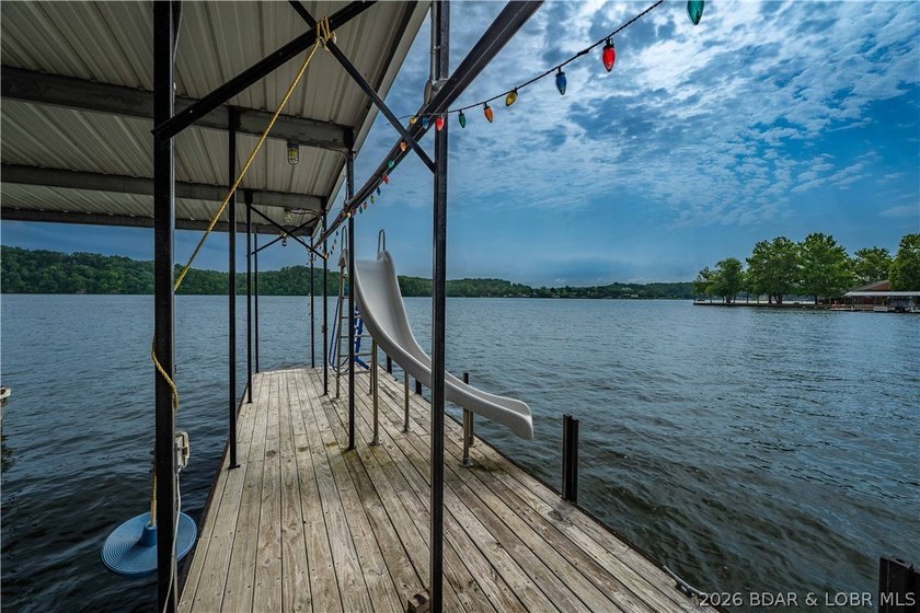 Hard-to-find one-level lakefront living at the 49-mile marker! - photo 28