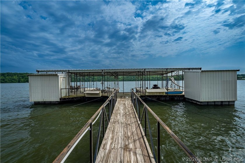 Hard-to-find one-level lakefront living at the 49-mile marker! - photo 30