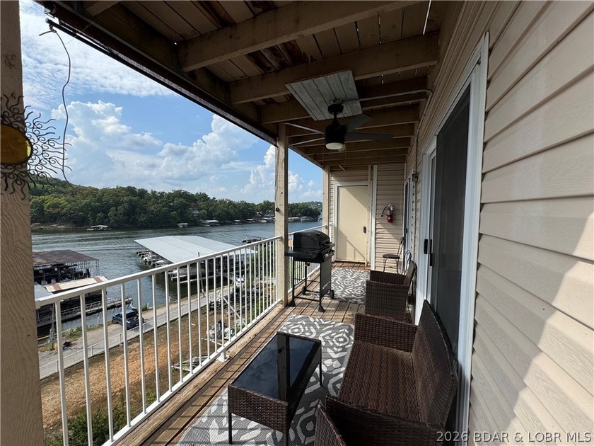 Lakefront 2 bedroom 2 bath fully furnished condo close to many - photo 2