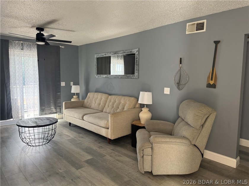 Lakefront 2 bedroom 2 bath fully furnished condo close to many - photo 9