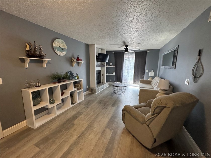Lakefront 2 bedroom 2 bath fully furnished condo close to many - photo 10