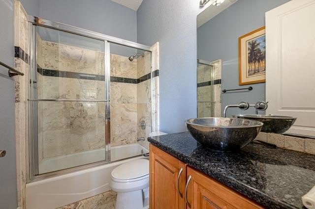 Spacious, custom-built home located on a private cul-de-sac - photo 11