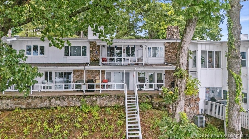 Enjoy panoramic lake views of the 4 Mile Marker from this - photo 13