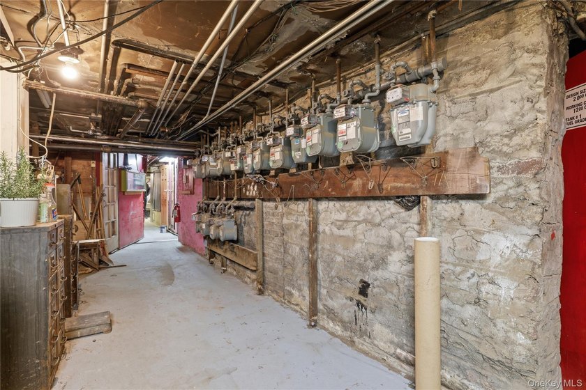 Introducing this 4 story, 16 unit rent stabilized property - photo 8