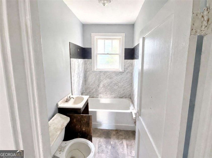 Investor Special - Fix &amp; Flip Opportunity Calling all investors - photo 4