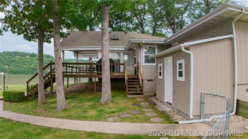 Lakefront living at its finest in this stunning waterfront ranch - photo 7