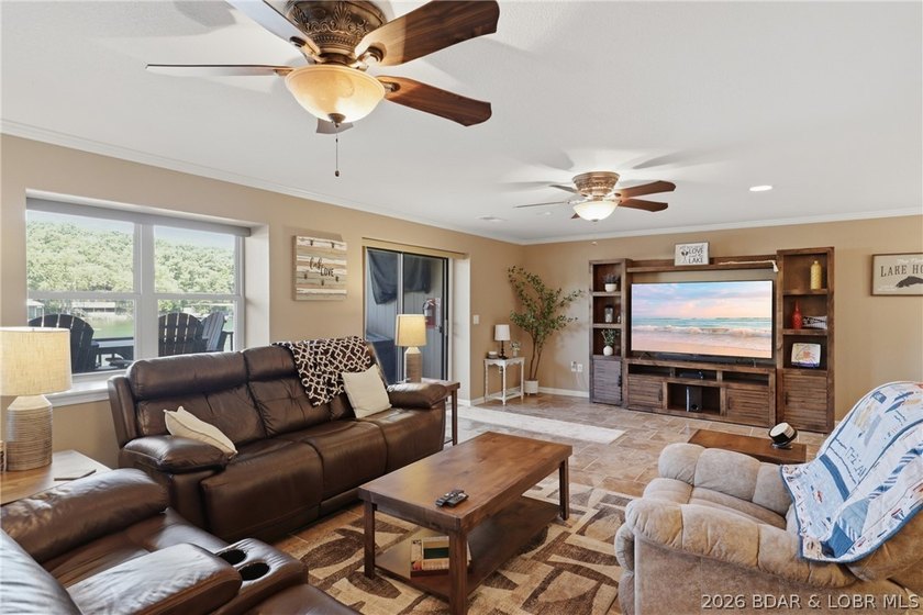 Don't miss this beautiful 1,800 sq. ft. furnished lakefront - photo 21