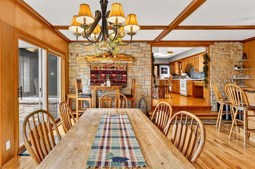 One-of-a-kind Northwoods home offering exceptional privacy on a - photo 22