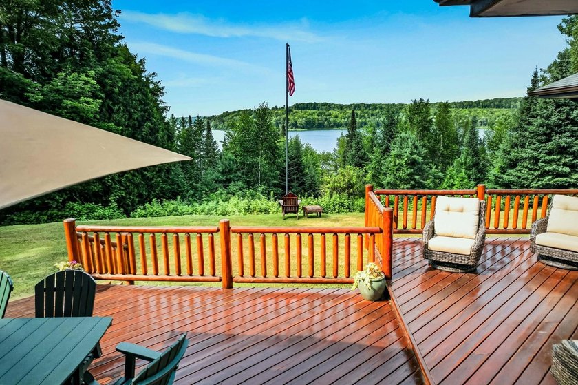 One-of-a-kind Northwoods home offering exceptional privacy on a - photo 24