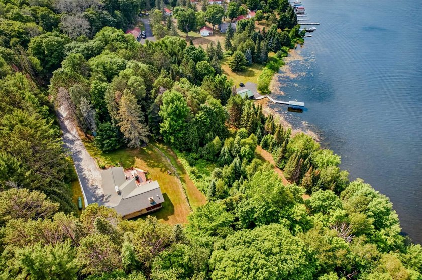 One-of-a-kind Northwoods home offering exceptional privacy on a - photo 28