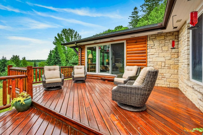 One-of-a-kind Northwoods home offering exceptional privacy on a - photo 32