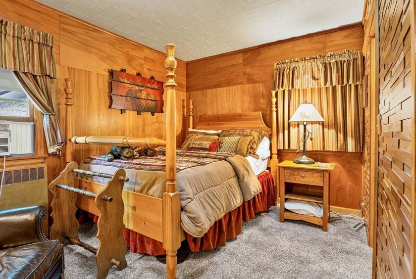 One-of-a-kind Northwoods home offering exceptional privacy on a - photo 40