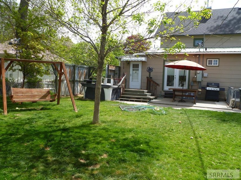 A must see, to appreciate this one of a kind Craftsman beautiful - photo 8
