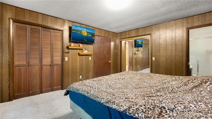 Opportunity awaits in the desirable Lakeview Acres Subdivision! - photo 11