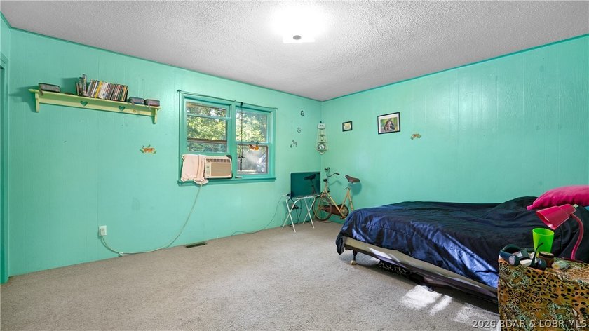 Opportunity awaits in the desirable Lakeview Acres Subdivision! - photo 14