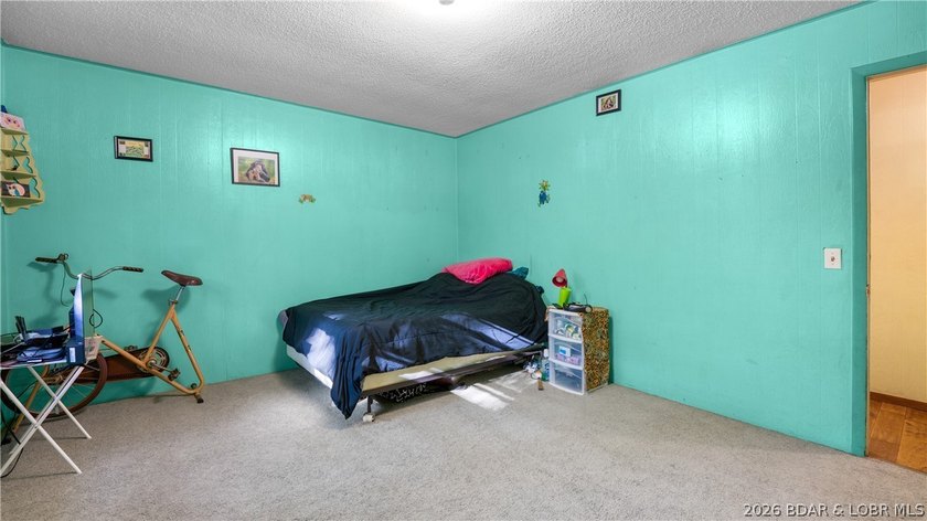 Opportunity awaits in the desirable Lakeview Acres Subdivision! - photo 15