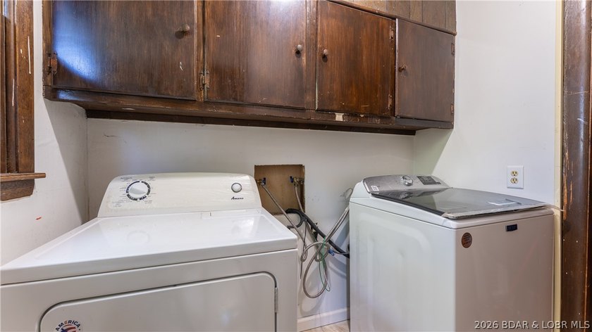 Opportunity awaits in the desirable Lakeview Acres Subdivision! - photo 16