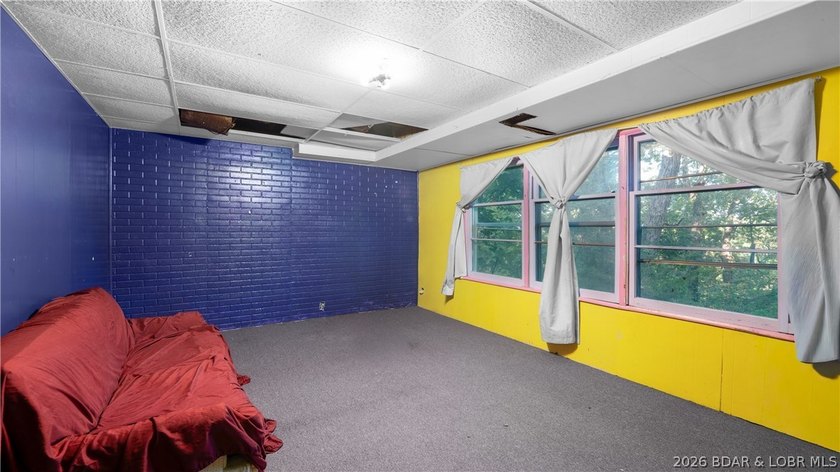 Opportunity awaits in the desirable Lakeview Acres Subdivision! - photo 22