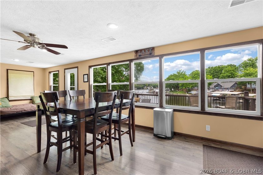 Lake Life + Prime Location Near Franky &amp; Louie's Beachfront Bar - photo 4