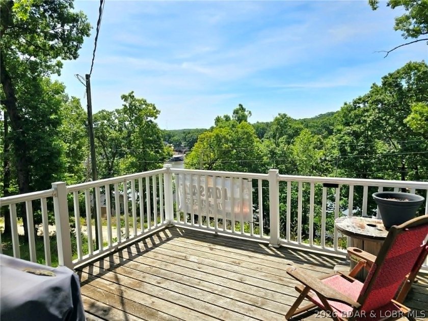 A FISHING ENTHUSIATST'S DREAM RETREAT.........This second tier 2 - photo 4