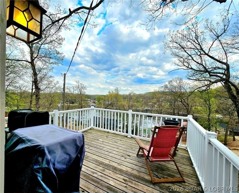 A FISHING ENTHUSIATST'S DREAM RETREAT.........This second tier 2 - photo 5