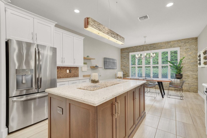 Welcome to this beautiful 4 bedroom, 3 bathroom home in the - photo 16
