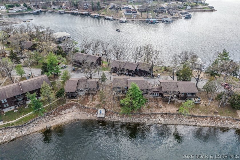 Welcome to this beautifully updated lakefront condo in one of - photo 7