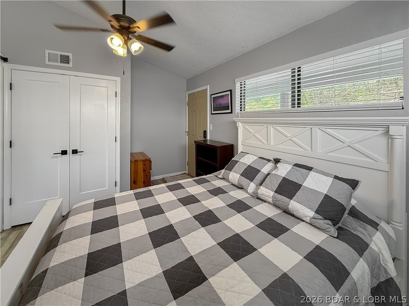 Welcome to the perfect little getaway at Lake of the Ozarks! - photo 6