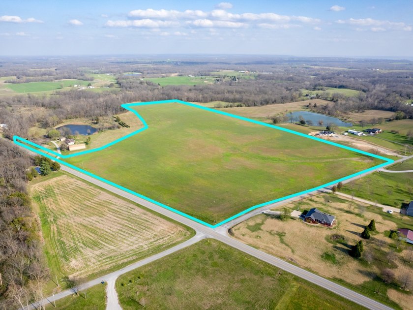 This 35.75+/- acre tract in Randolph County, Illinois offers an - photo 5