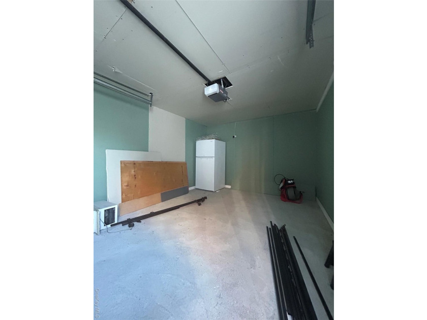 Prime Flushing detached single-family home located near Northern - photo 17