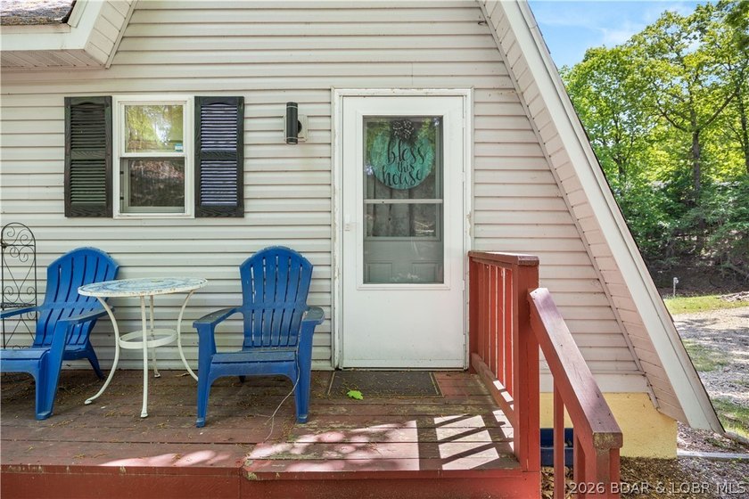 Escape to your private sanctuary in Sunrise Beach. Situated over - photo 4