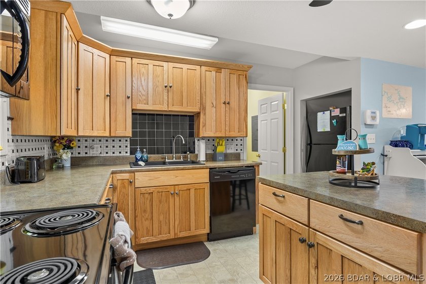 Escape to your private sanctuary in Sunrise Beach. Situated over - photo 6