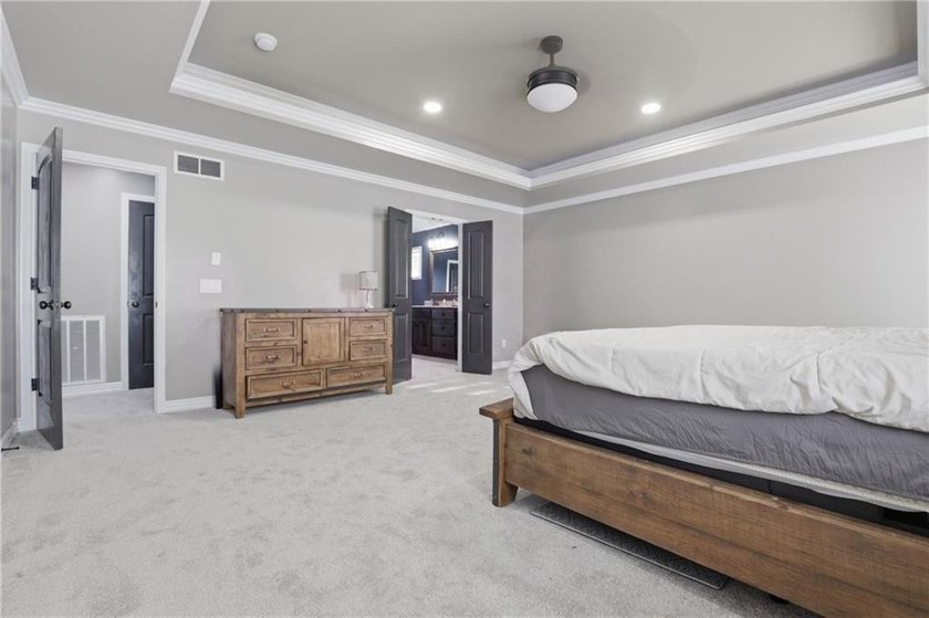 Welcome to 1502 Cross Creek Drive in the highly sought after - photo 38