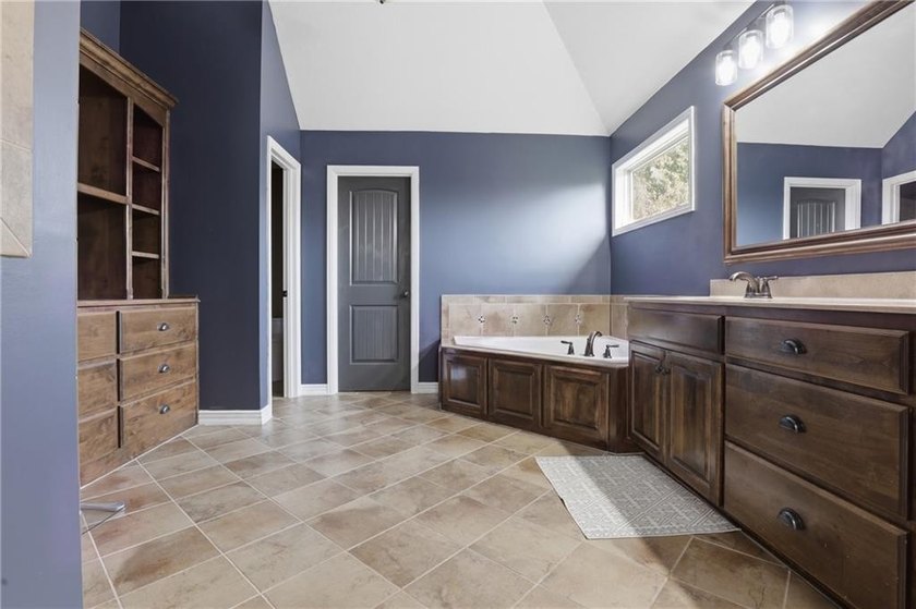 Welcome to 1502 Cross Creek Drive in the highly sought after - photo 42