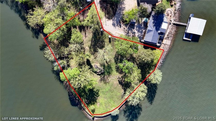 Extremely rare opportunity to acquire a lakefront point property - photo 6