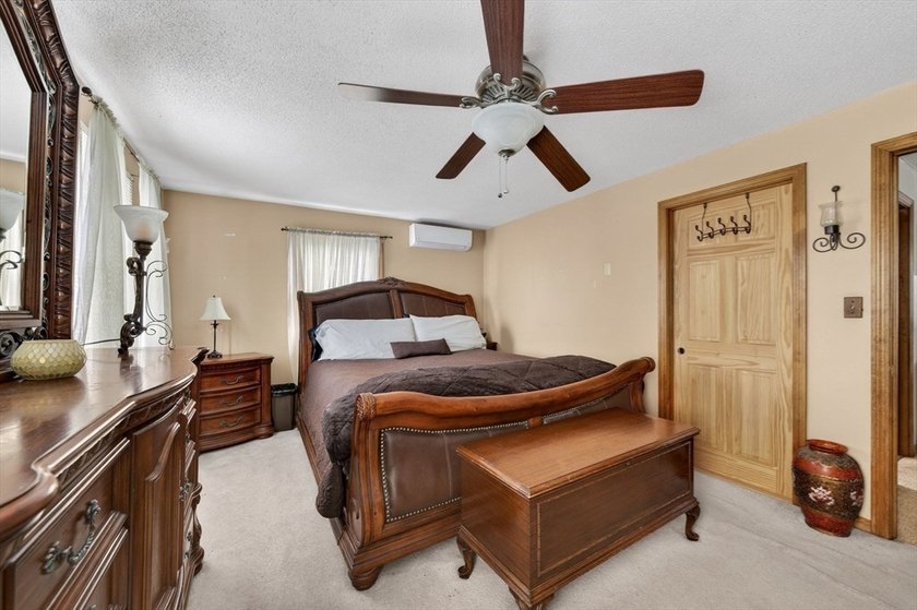 Major price improvement! Seller is under contract on their next - photo 15