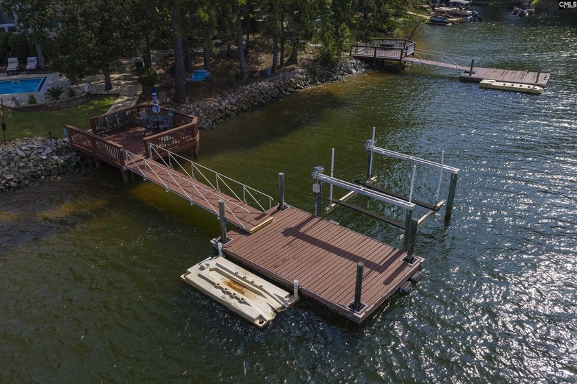 One of Lake Murray's most extraordinary waterfront retreats - photo 18