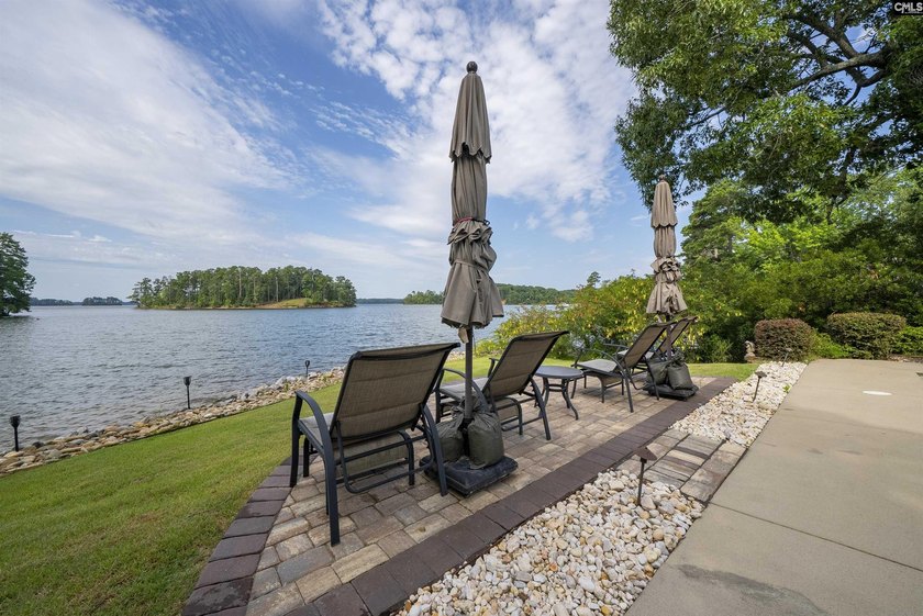 One of Lake Murray's most extraordinary waterfront retreats - photo 26